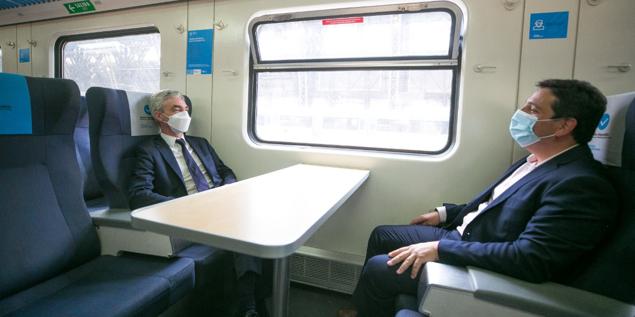 Meoni anunció la reactivación de trenes de larga distancia