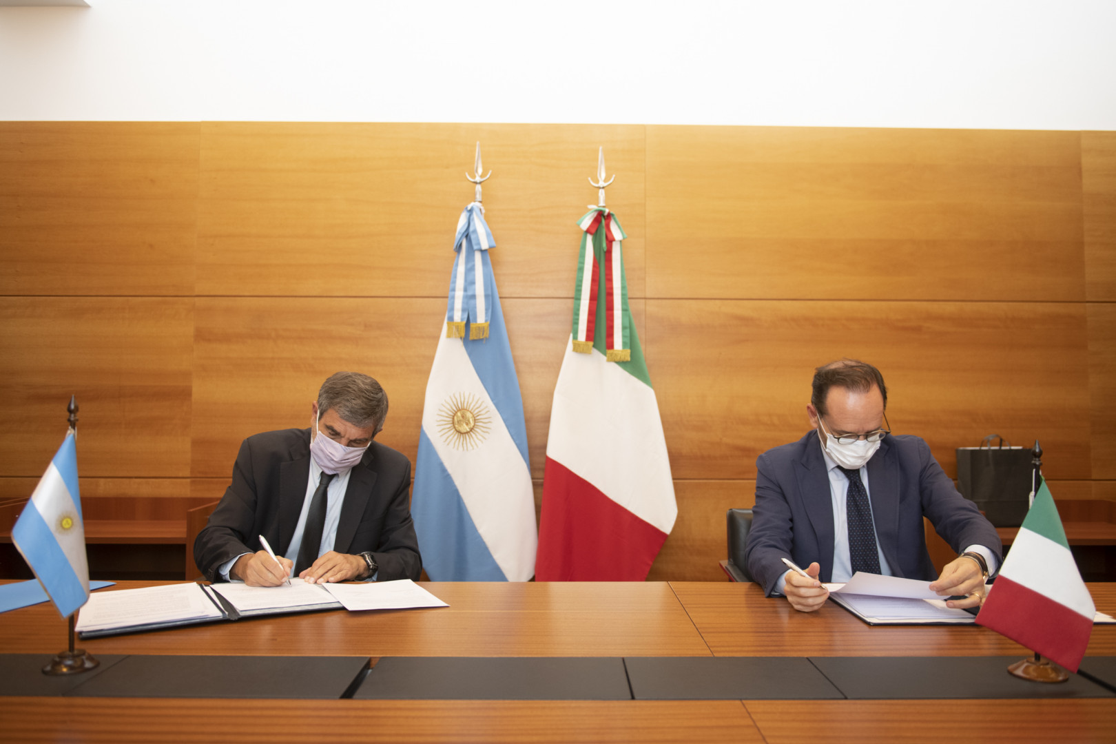 Firma del Programa Ejecutivo trienal para la cooperación científica Argentina-Italia