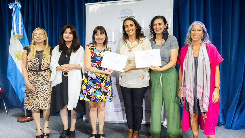 Investigadoras del CONICET fueron reconocidas con el premio “Berta Cáceres”